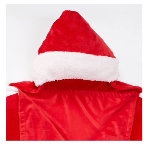 Elf on Shelf Hooded Blanket 30”x 50” - Picture 8 of 8